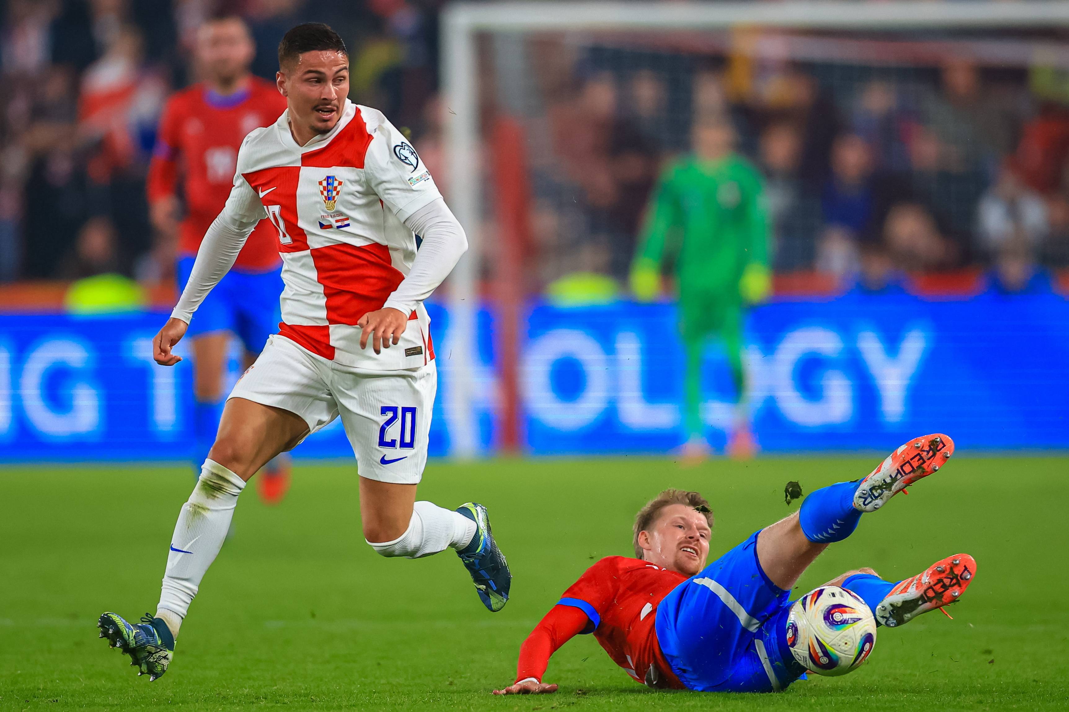 乐鱼官网-克罗地亚英格兰实况